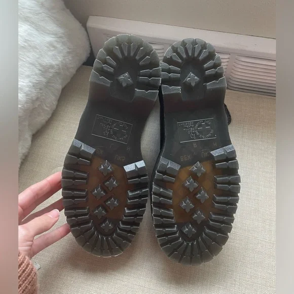 Dr. Martens Molly Platform Suede Speckled Irredescent Boot, Size 7 US L, 38 EU - Picture 10 of 14